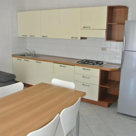 Comfortable Flat In Lignano Pineta Διαμέρισμα