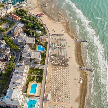 Comfortable Flat In Lignano Pineta Διαμέρισμα *